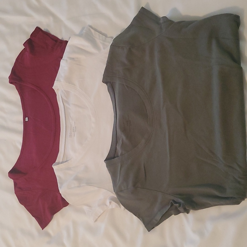 Set if 3 shirts